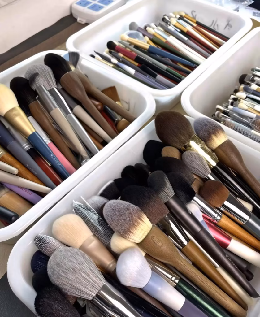 Why-Buy-Makeup-from-China-1
